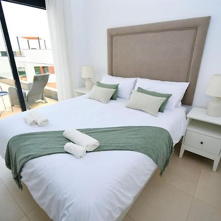 شقة Casa Kerr - Luxury Apt - Sleeps 9 - Los Boliches مالقة المظهر الخارجي الصورة