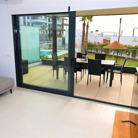 شقة Casa Kerr - Luxury Apt - Sleeps 9 - Los Boliches مالقة المظهر الخارجي الصورة