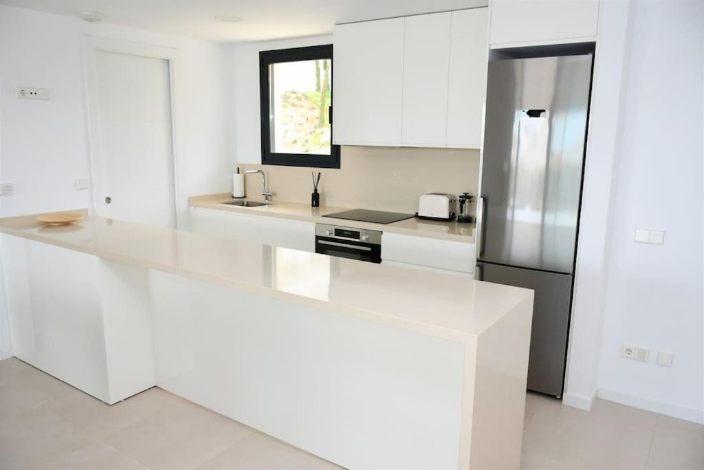 شقة Casa Kerr - Luxury Apt - Sleeps 9 - Los Boliches مالقة المظهر الخارجي الصورة