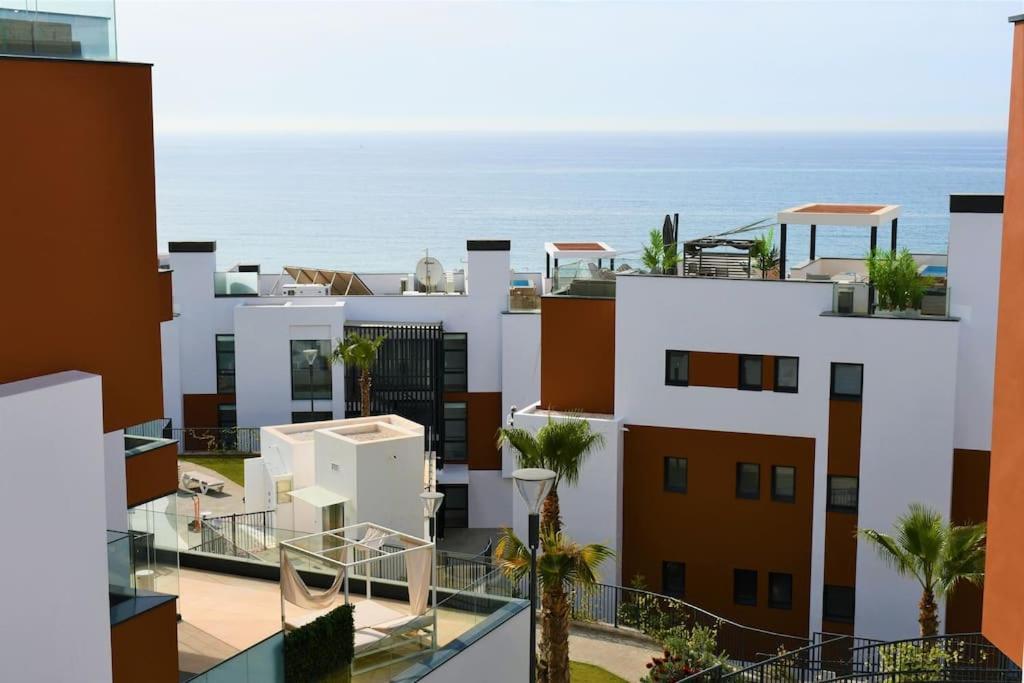 شقة Casa Kerr - Luxury Apt - Sleeps 9 - Los Boliches مالقة المظهر الخارجي الصورة