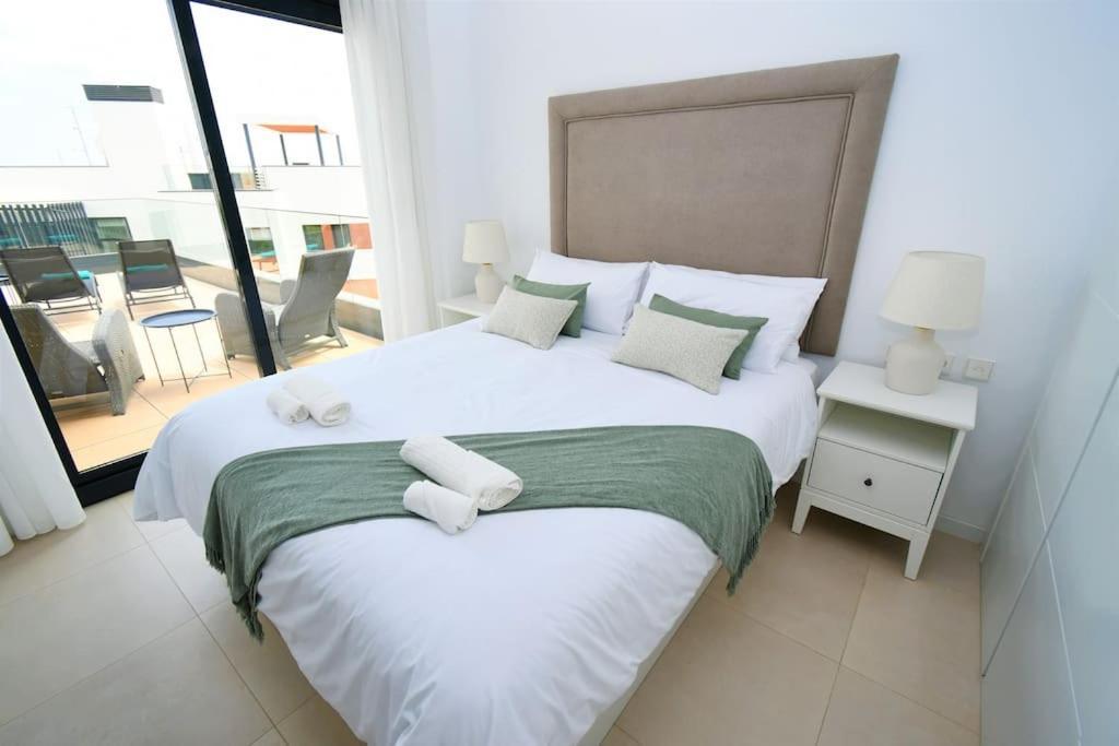 شقة Casa Kerr - Luxury Apt - Sleeps 9 - Los Boliches مالقة المظهر الخارجي الصورة