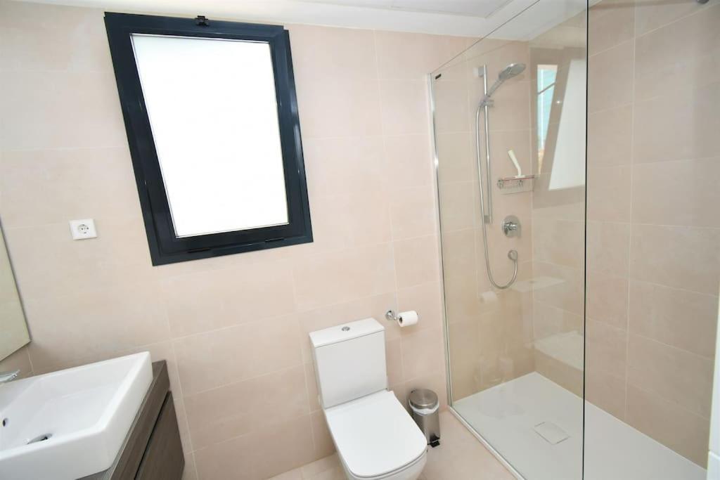 شقة Casa Kerr - Luxury Apt - Sleeps 9 - Los Boliches مالقة المظهر الخارجي الصورة